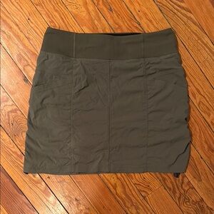 Prana skort - olive green